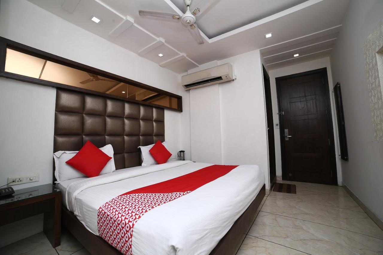 Oyo 11150 Hotel Jmd Rooms Нью-Дели Экстерьер фото