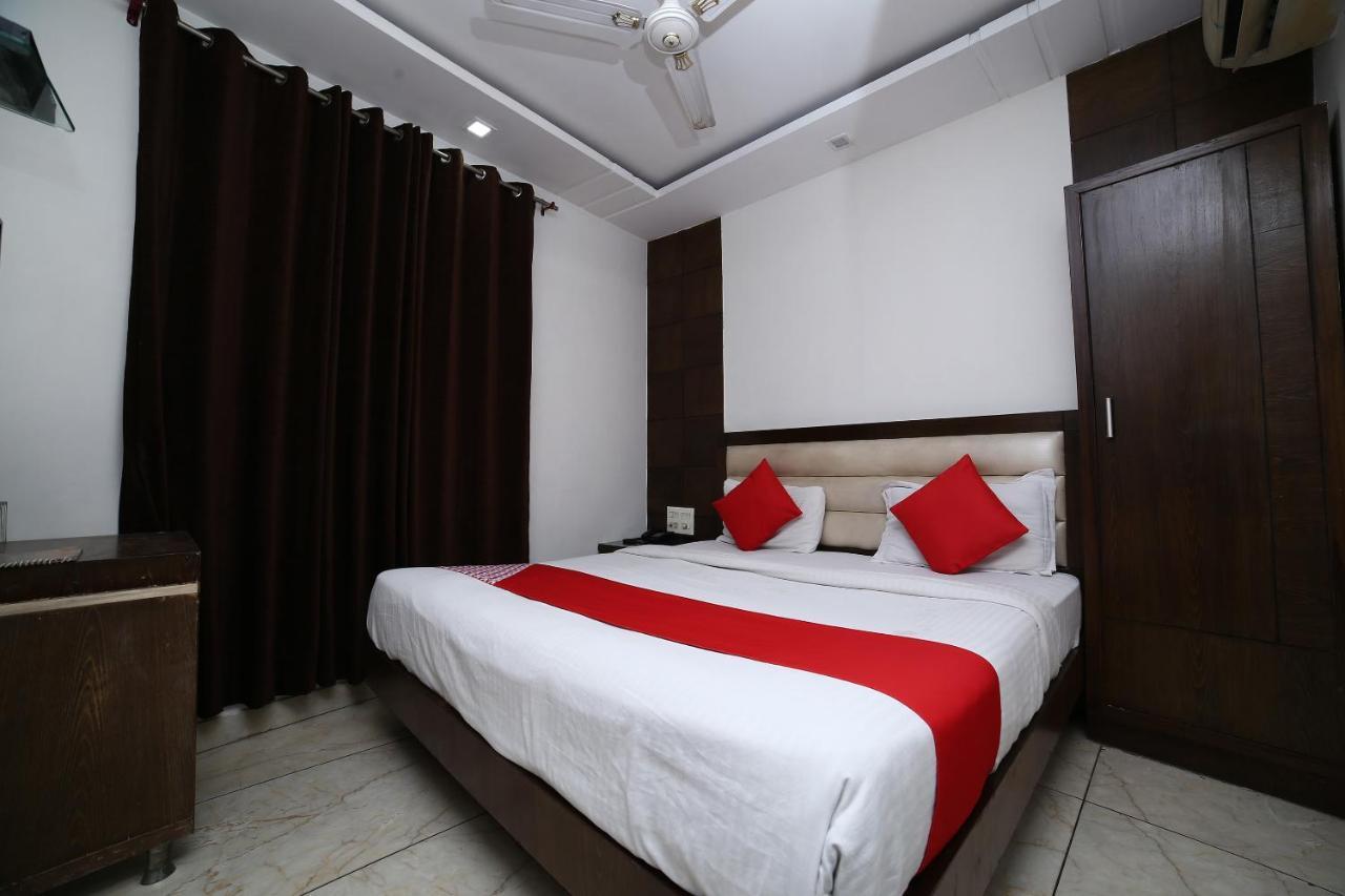 Oyo 11150 Hotel Jmd Rooms Нью-Дели Экстерьер фото
