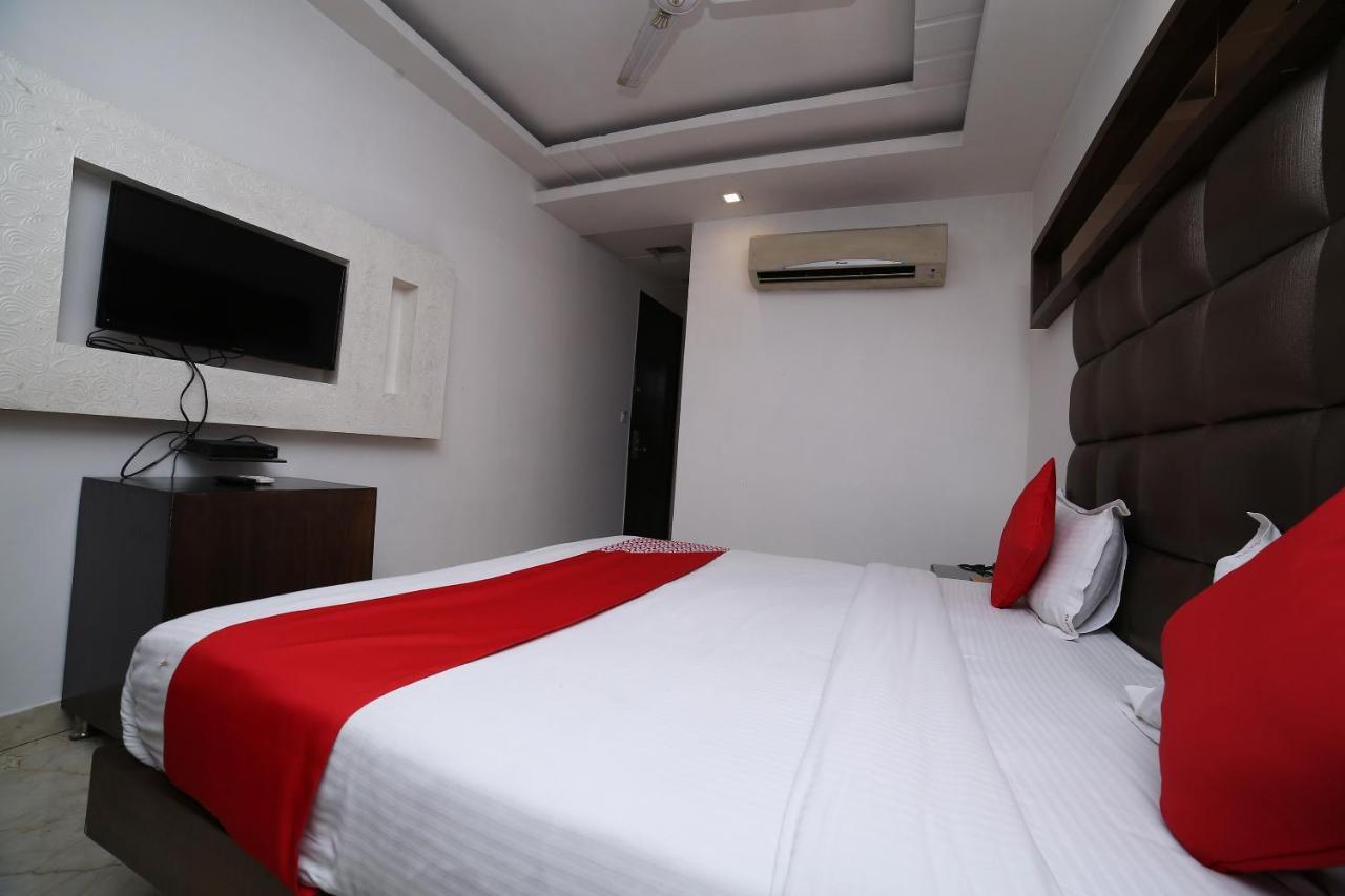 Oyo 11150 Hotel Jmd Rooms Нью-Дели Экстерьер фото