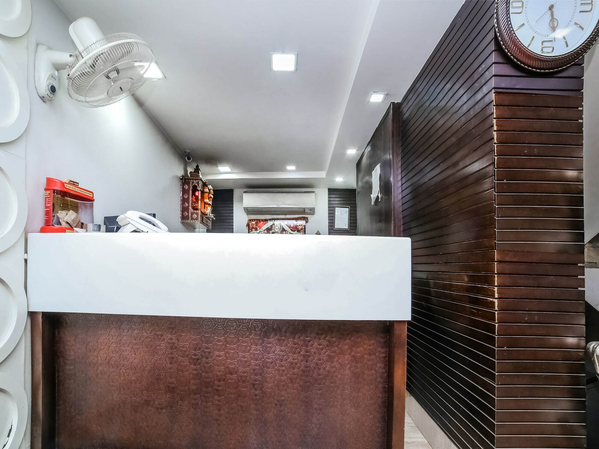 Oyo 11150 Hotel Jmd Rooms Нью-Дели Экстерьер фото
